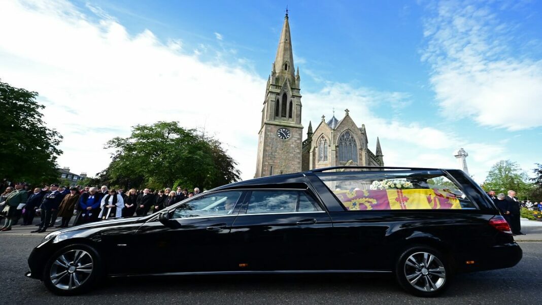 Los británicos rinden honores a Isabel II. Foto AFP