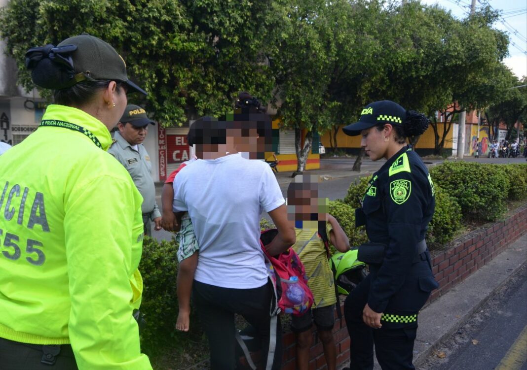 Niños venezolanos son rescatados de la mendicidad en Bogotá
