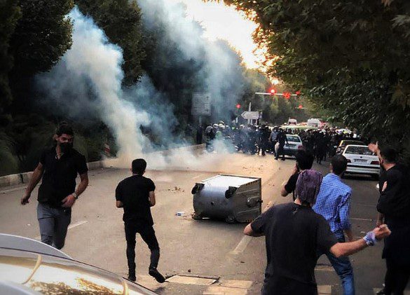 200 muertos y más de 5.500 presos detenidos por las protestas en Irán
