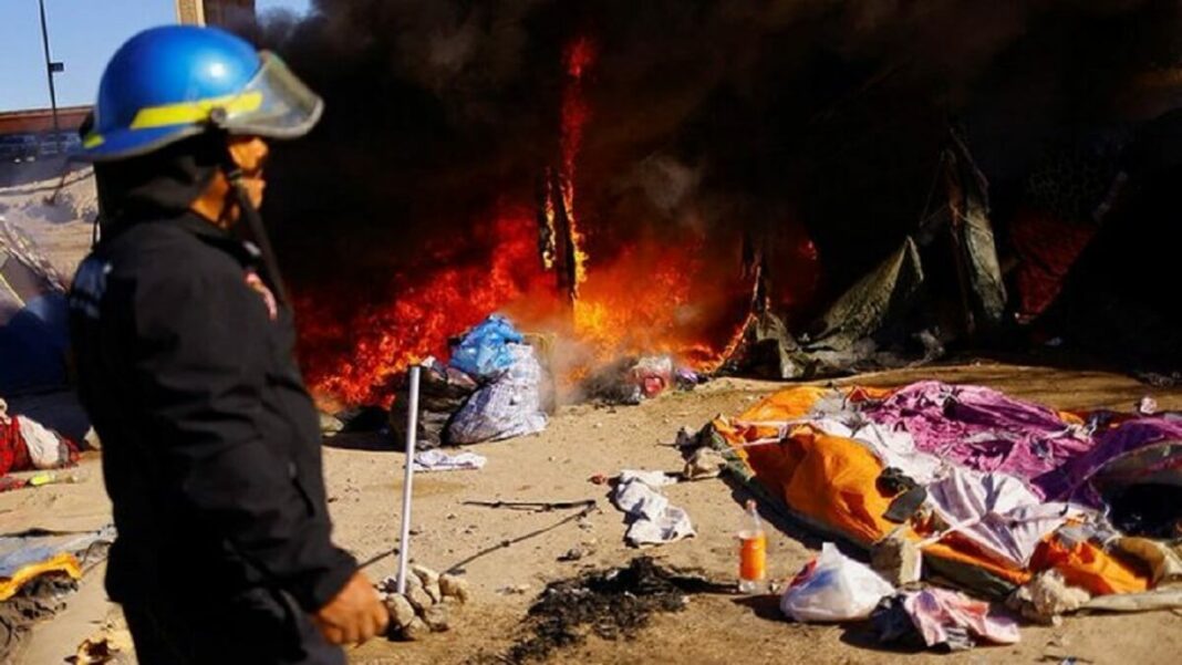 El campamento fue quemado por funcionarios de seguridad del Estado mexicano. Foto cortesía