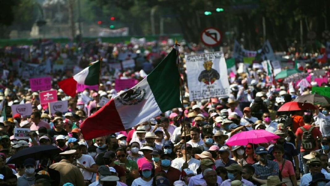 Miles de mexicanos se concentraron en el Paseo de la Reforma. Foto cortesía