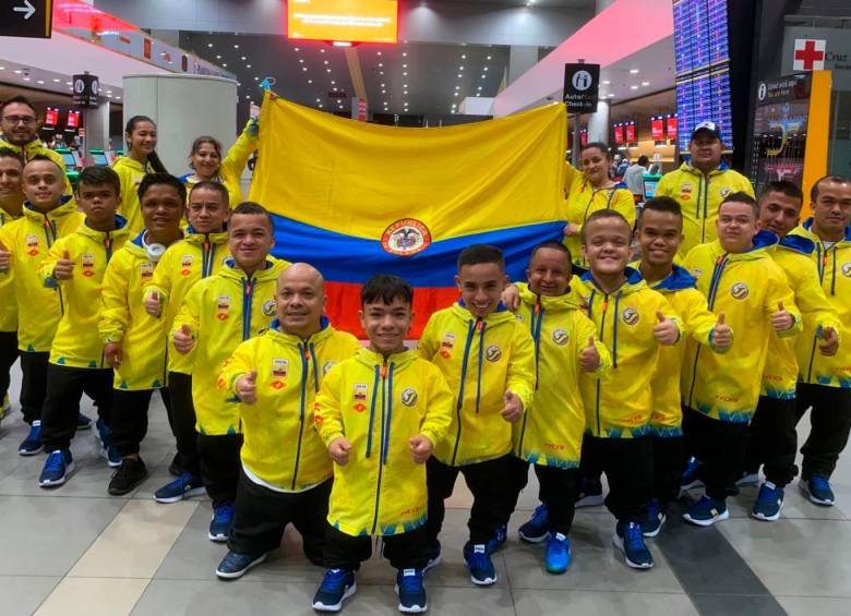 Selección Colombia de Fútbol de talla baja va por título intercontinental