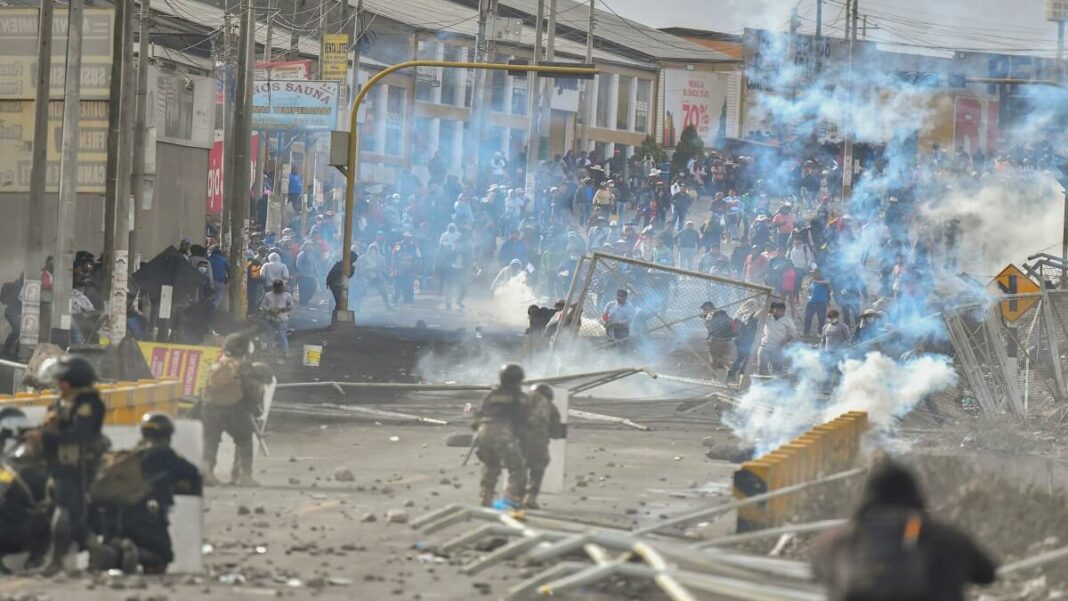 Los manifestantes han llegado a Lima desde distintos puntos del país. Foto AFP