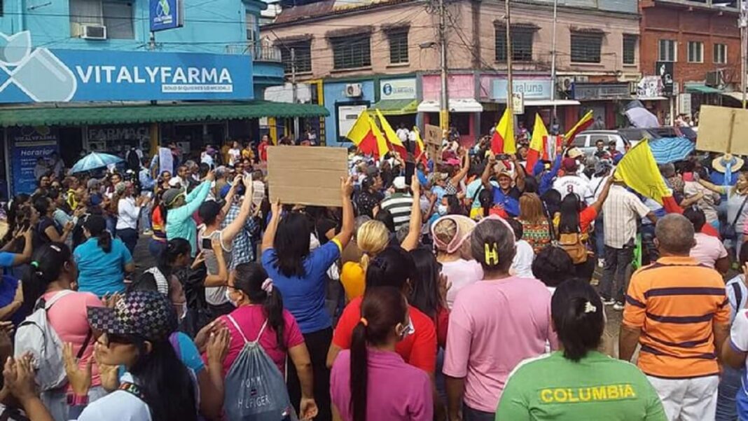 Los maestros en Apure se unieron a la protesta nacional por sus derechos. Foto cortesía