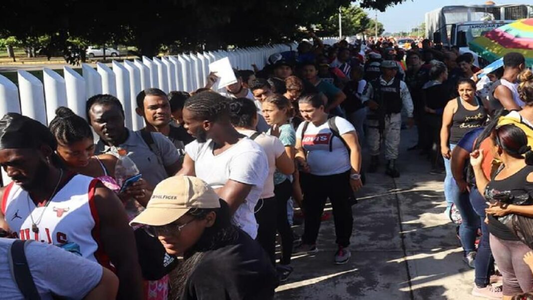 Migrantes de varias nacionalidades siguen llegando a México. Foto referencial