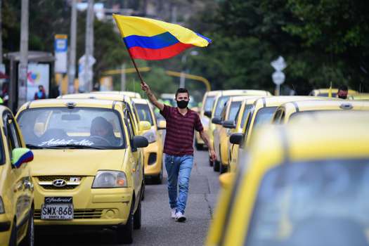 Paro de Taxistas en Colombia DESINFLÁNDOSE