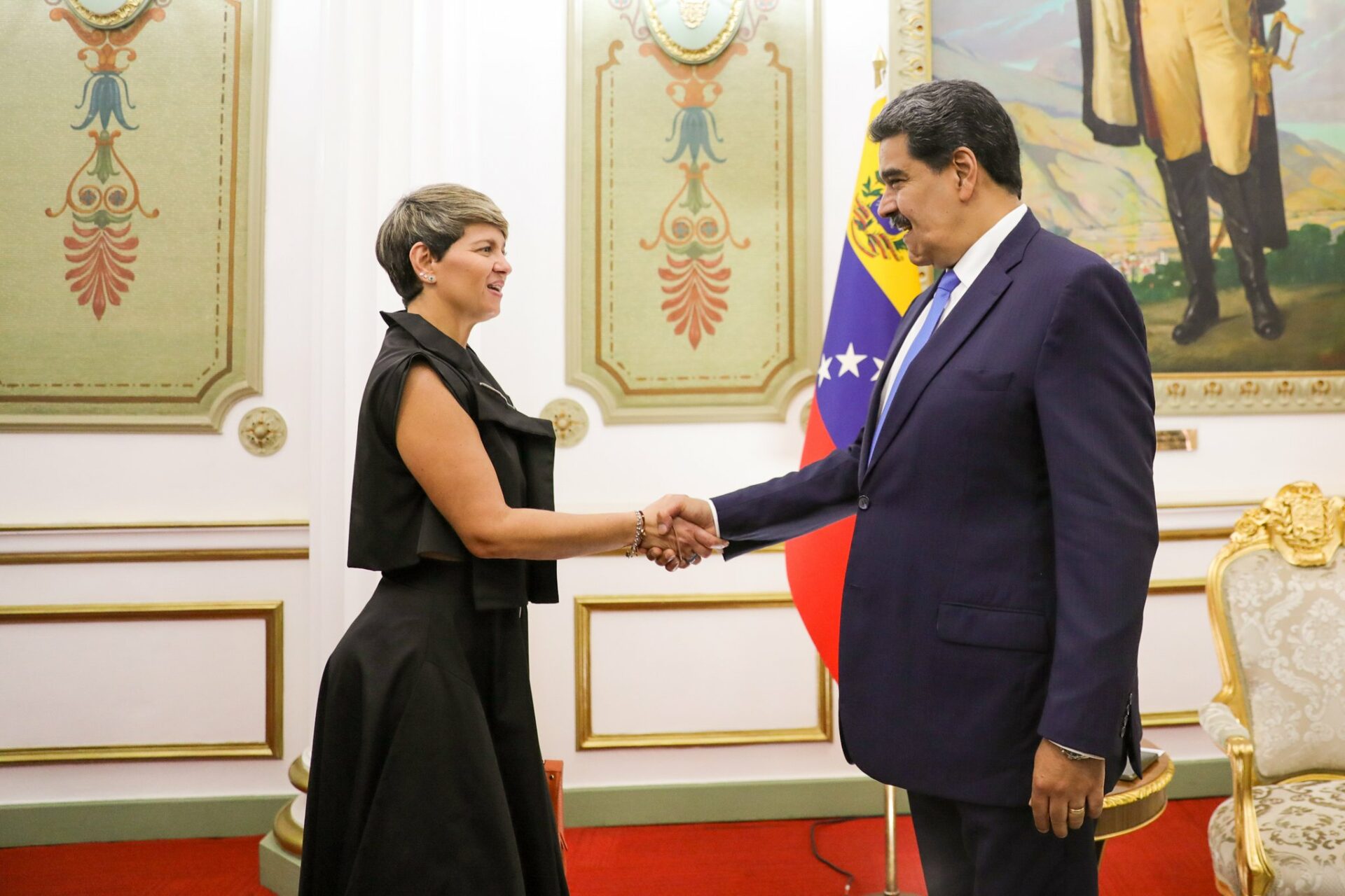 Alcocer con Maduro para unir más a Colombia y Venezuela