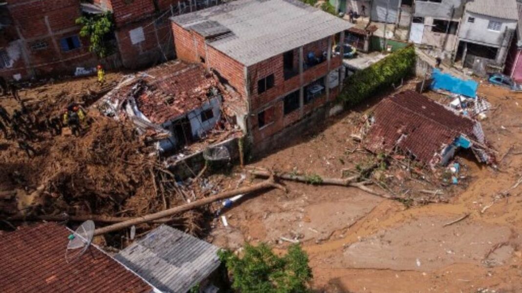 Las descomunales lluvias han causado estragos en Brasil .