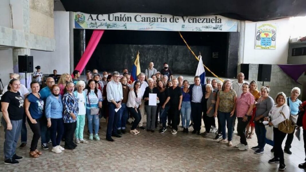 Los canarios residentes en Venezuela serán beneficiados por las ayudas aprobadas por su gobierno. Foto referencial