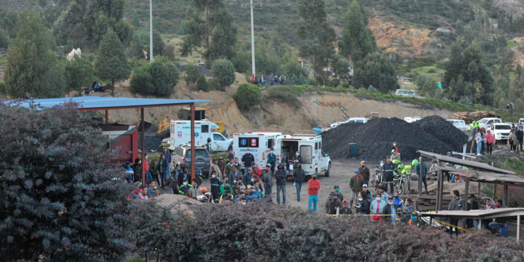 Ya van 11 muertos por explosión en una mina de carbón