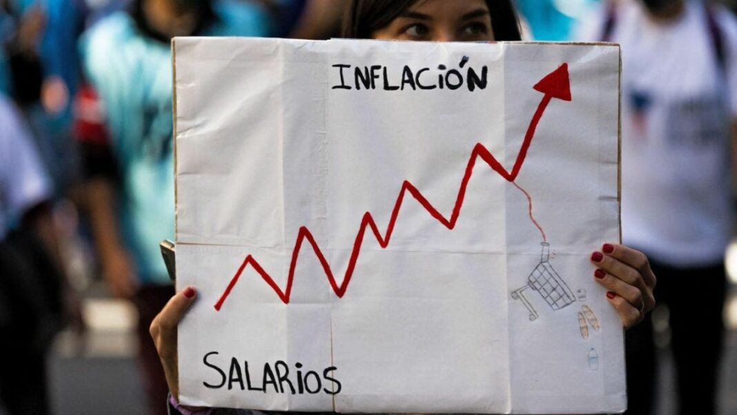Inflación sigue en ascenso en Argentina.