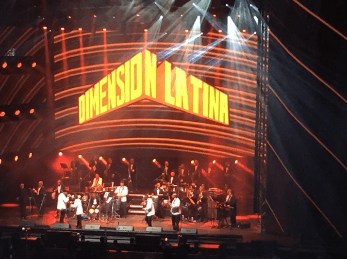 La Dimensión Latina y los músicos de Oscar D'León se fusionaron en uno solo. Foto CL