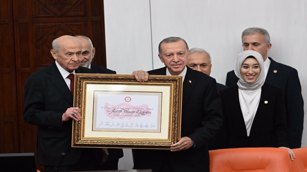 El presidente Erdogan tomó juramente ante el parlamento de su país. Foto cortesía