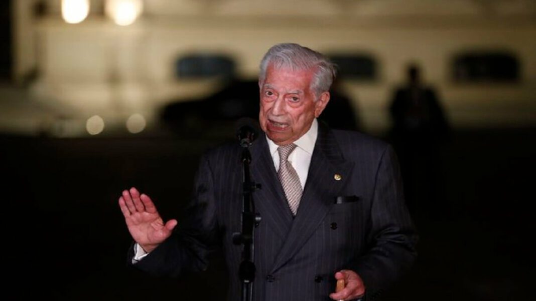 Vargas Llosa ya había sido hospitalizado por la misma causa en abril de 2022. Foto cortesía