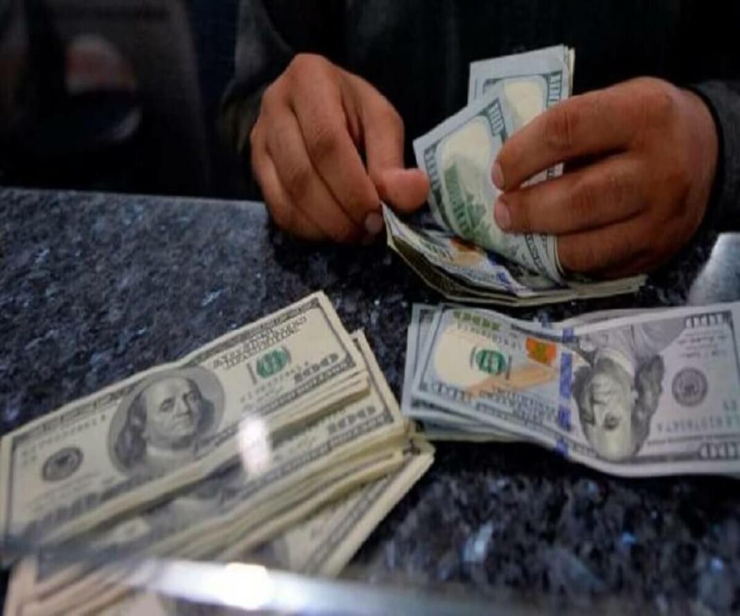 El BCV sigue inyectando dólares al sistema cambiario. Foto referencial