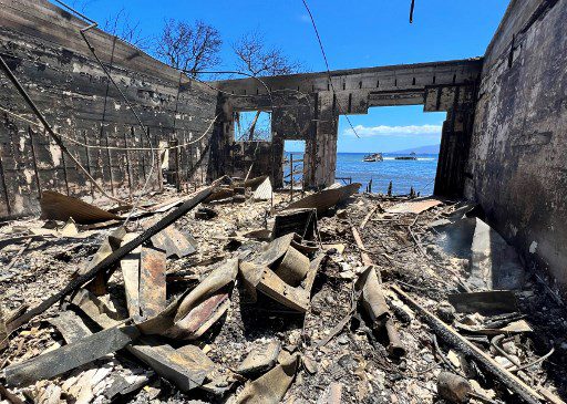 Los edificios y casas destruidos se muestran después de un incendio forestal en Lahaina, en el oeste de Maui, Hawái.
