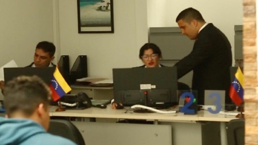 Los consulados prestan varios servicios a los venezolanos en Colombia. Foto cortesía