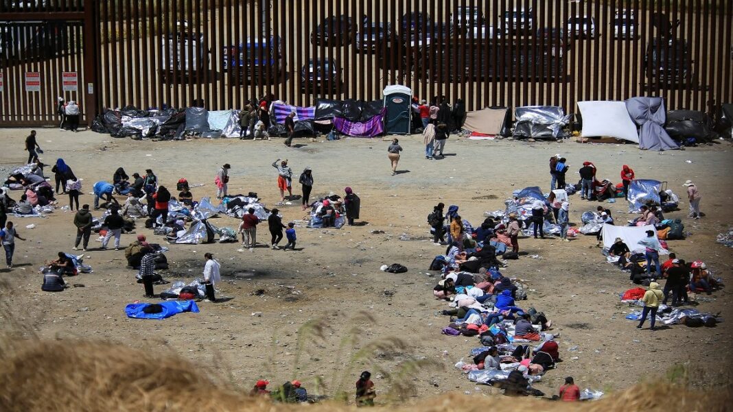Los migrantes que han pasado a EE.UU. desde México han sido devueltos. Foto referencial
