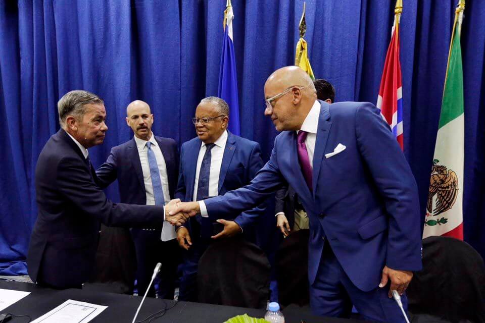 Gerardo Blyde y Jorge Rodríguez, firmantes del acuerdo de Barbados. Foto cortesía