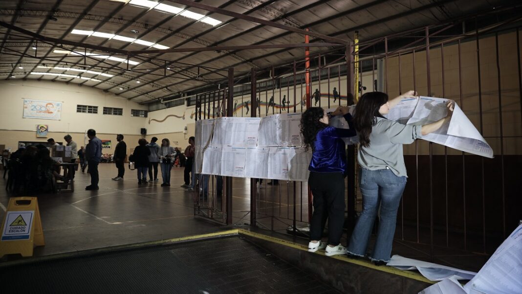 Los centros de votación abrieron a las 8 am, hora local. Foto AFP