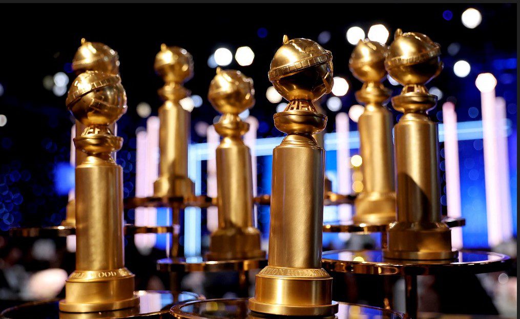 Entre renovación y críticas, los Globos de Oro revelarán sus nominaciones