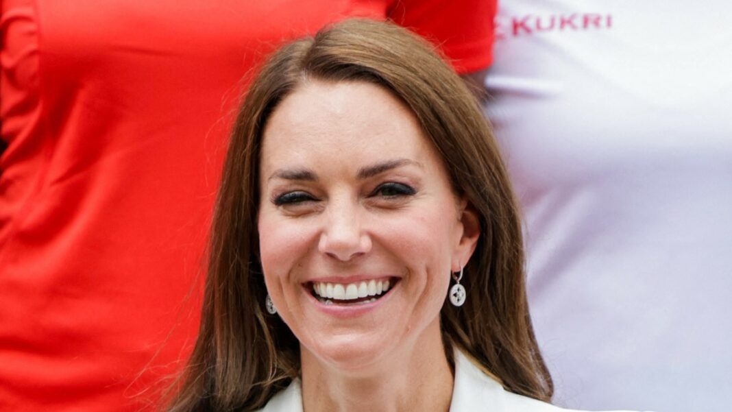 Kate Middleton deja el hospital tras su operación 