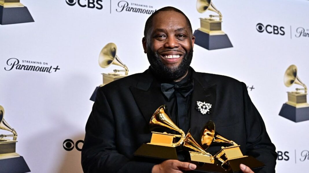 LA LOCURA: este rapero recibió su Grammy y terminó ESPOSADO