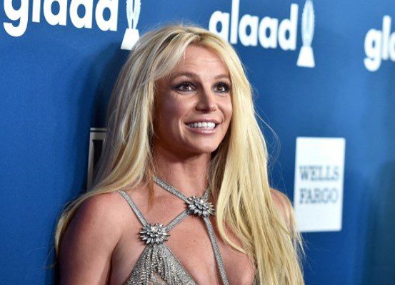 SE DIO HASTA ABAJO: Britney Spears baila 